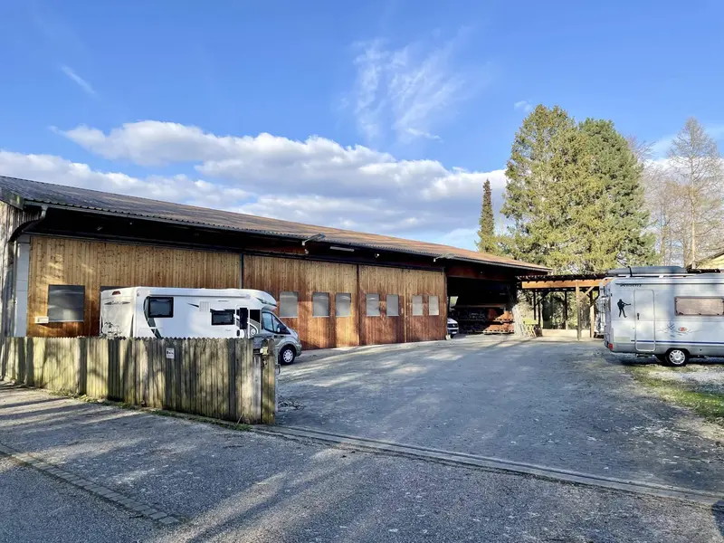 Hallen-, Carport- und Außenstellplätze an der Schalkhäuser Landstraße 13 in Ansbach